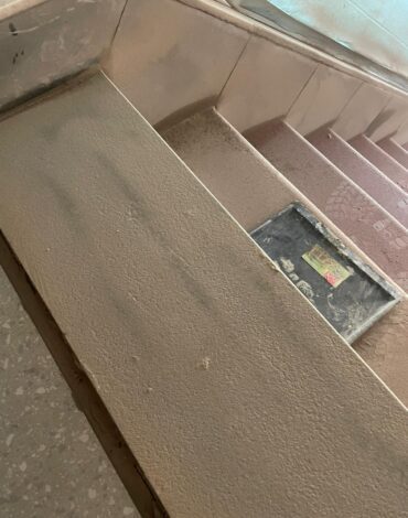 Behandeld graniet met matte oppervlaktestructuur